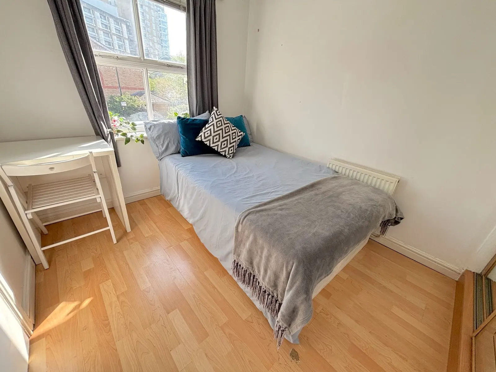 Double room near Westferry 
